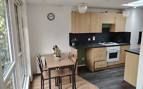 Bright Edinburgh Flat - City Center Eb7